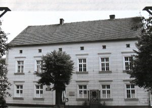 Budynek na Pl. Chopina przedwojenna siedziba szkoły