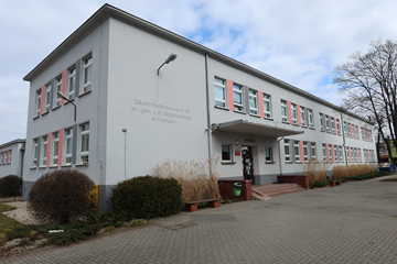 Budynek Szkoły Podstawowej nr 59 w Poznaniu