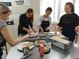 TECHNIK ŻYWIENIA I USŁUG GASTRONOMICZNYCH