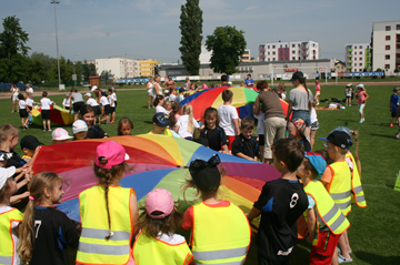 Turniej sportowy na stadione 