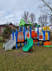 Plac zabaw w ogrodzie
