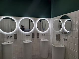 nowoczesne toalety