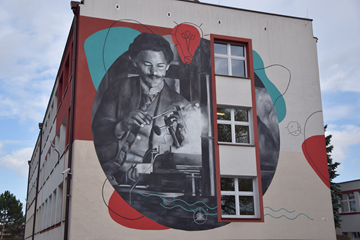 Mural patrona naszej szkoły Jana Szczepanika