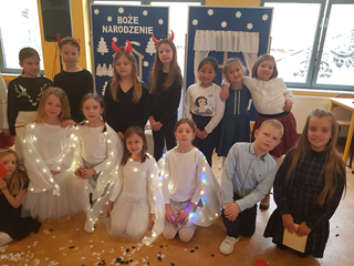Zajęcia świetlicowe - występ Bożonarodzeniowy dla przedszkolaków