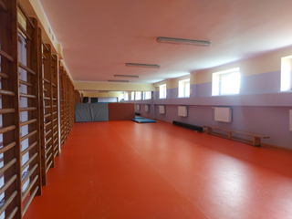 Budynek klas 4-8 - mała sala gimnastyczna