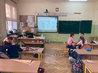SP40_Zajęcia lekcyjne w sali edukacji wczesnoszkolnej