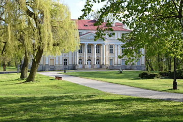 Pałac, w którym przebywał Adam Mickiewicz