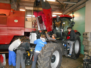Zajęcia praktyczne - mechanik-operator pojazdów i maszyn rolniczych