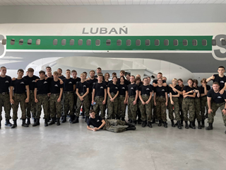Uczniowie klasy Straży Granicznej podczas wycieczki do Lubania