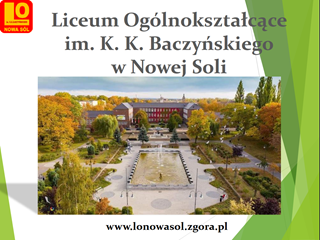 Liceum im.K.K. Baczyńskiego zdjęcie szkoły od strony parku