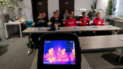 Fachowiec musi podążać za zmianami w technologii. Tu - szkolenie o budownictwie pasywnym