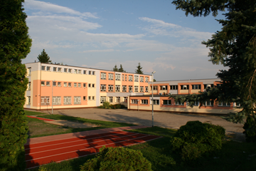 Budynek szkoły - tył