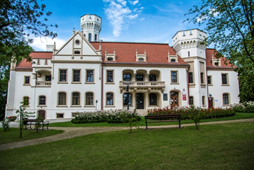 Siedziba Medyczno-Społecznego Centrum kształcenia Zawodowego i Ustawicznego w Jaśle - Pałac Sroczyńskich