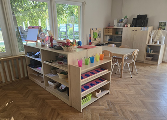 Sala oddziału Zajączki- grupy prowadzonej elementami pedagogiki Marii Montessori