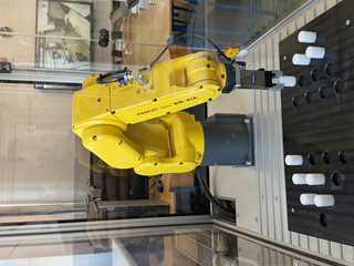 Stanowisko programowania robotów przemysłowych