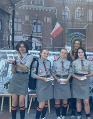 Działalność ZHP i innych organizacji młodzieżowych.