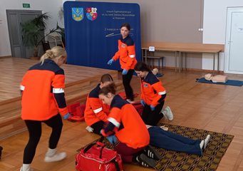 Warsztaty ratownictwa medycznego w SP 3 w Staszowie