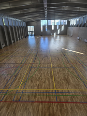 Wnętrze hali sportowej