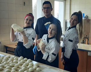 Technik żywienia i usług gastronomicznych - wyrób pizzy