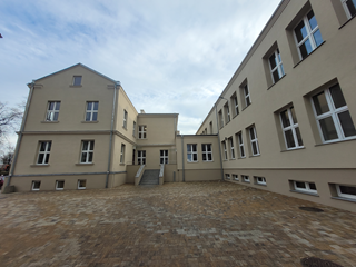 Dziedziniec ZSEA