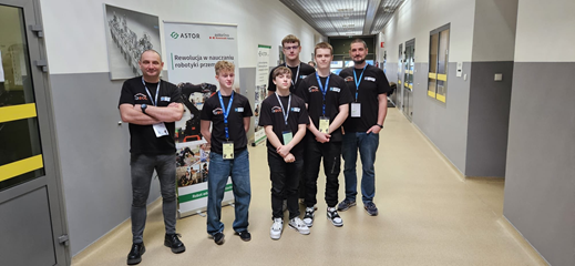 Konkurs - "II Ogólnopolski Konkurs Robotyki Przemysłowej" - II i III miejsce uczniów techników robotyków