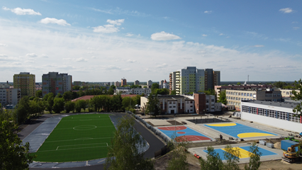 Nowoczesny kompleks boisk sportowych