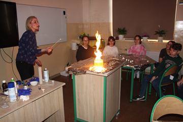 NOC NAUKOWCÓW W JEDYNCE