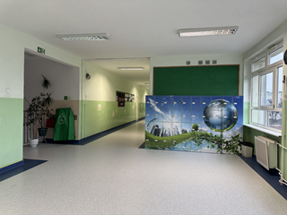 Korytarz II piętro - szafki szkolne