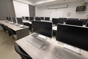 Pracownia komputerowa, multimedialna