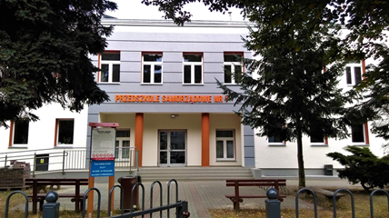 WEJŚCIE GŁÓWNE DO PRZEDSZKOLA