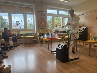 Ciekawe zajęcia z chemikiem