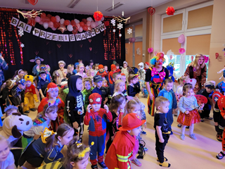 Bal karnawałowy z DJ Kaczmarzewskim