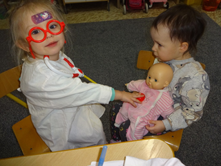 zabawa tematyczna -u lekarza