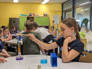 Uczniowie na warsztatach