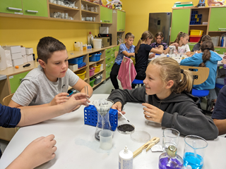 Uczniowie na warsztatach