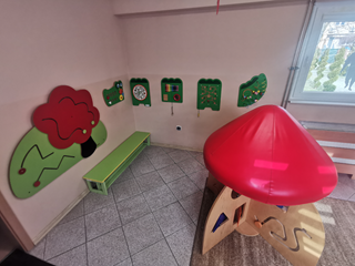 kącik zabaw sensoryczno-manipulacyjnych