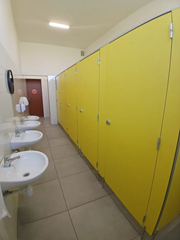 łazienka dziewcząt