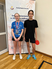 Uczniowie na zawodach sportowych