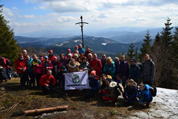 Szkolne Koło Polskiego Towarzystwa Tatrzańskiego wraz z tarnowskim Oddziałem PTT na Mogielicy