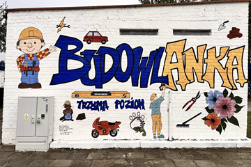 Mural wykonany przez uczniów szkoły 