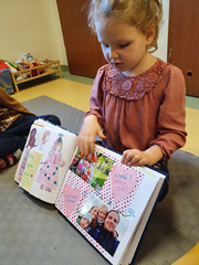 Realizujemy projekty podczas których dzieci mają szanse zaprezentowania się