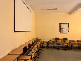 Pracownia komputerowa klas młodszych