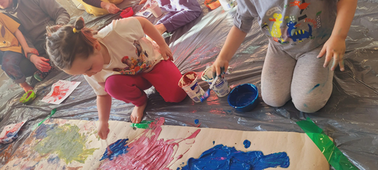 zabawa wszystkimi zmysłami