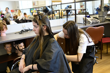 Technik usług fryzjerskich 