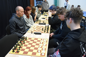 Szachy — gra, która rozwija umysł, uczy strategii i daje satysfakcję z każdego ruchu.