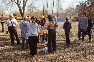 Integrujemy się przy ognisku