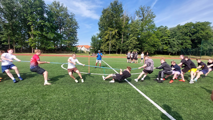 Konkurencje - boisko szkolne CKZiU przy ul. 8 Marca 5 