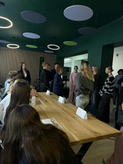 Kącik wypoczynkowy w II LO