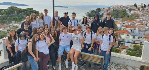 Praktyki w Grecji - w ramach programu Erasmus szkoła ma stały kontrakt i wyjazdy są co roku.