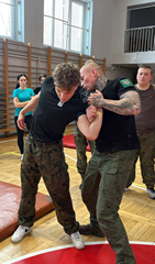 Szkolenia z ciekawymi ludźmi - na macie z instruktorem Patrykiem Chacińskim z Bojowego Systemu Walki Combat 56.